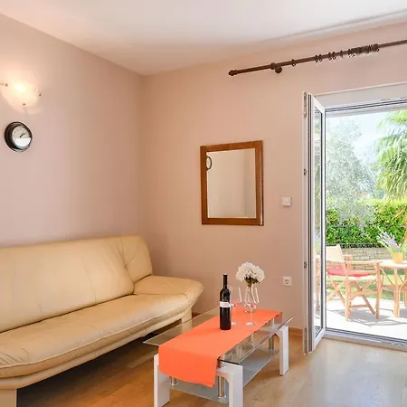 Modern In With Swimming Pool Appartement *