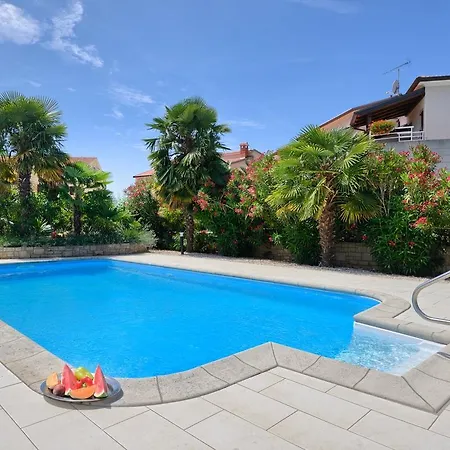 Modern In With Swimming Pool * Poreč